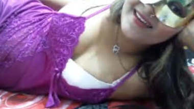 CamShow by Jugs HOT HORNY Gal