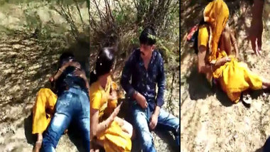 Himachal Pair caught fucking outside!!