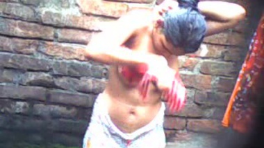 Bhabhi Outdoor Bath Recorded By Husband(Hindi Audio)